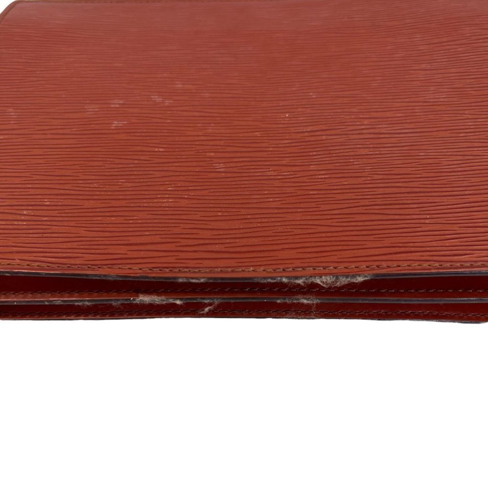 Authentic Louis Vuitton Epi Clutch - Picture 14 of 14